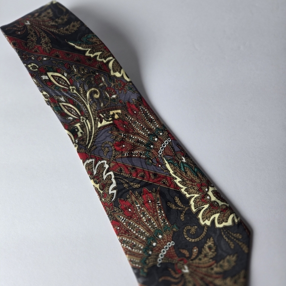 ISADOR, Elegant Paisley Men's Tie - Red and Gold.Hand Made Silk - Picture 5 of 7